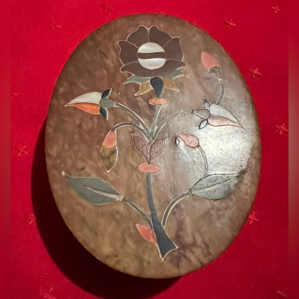 Vintage Retro Soapstone Trinket Box